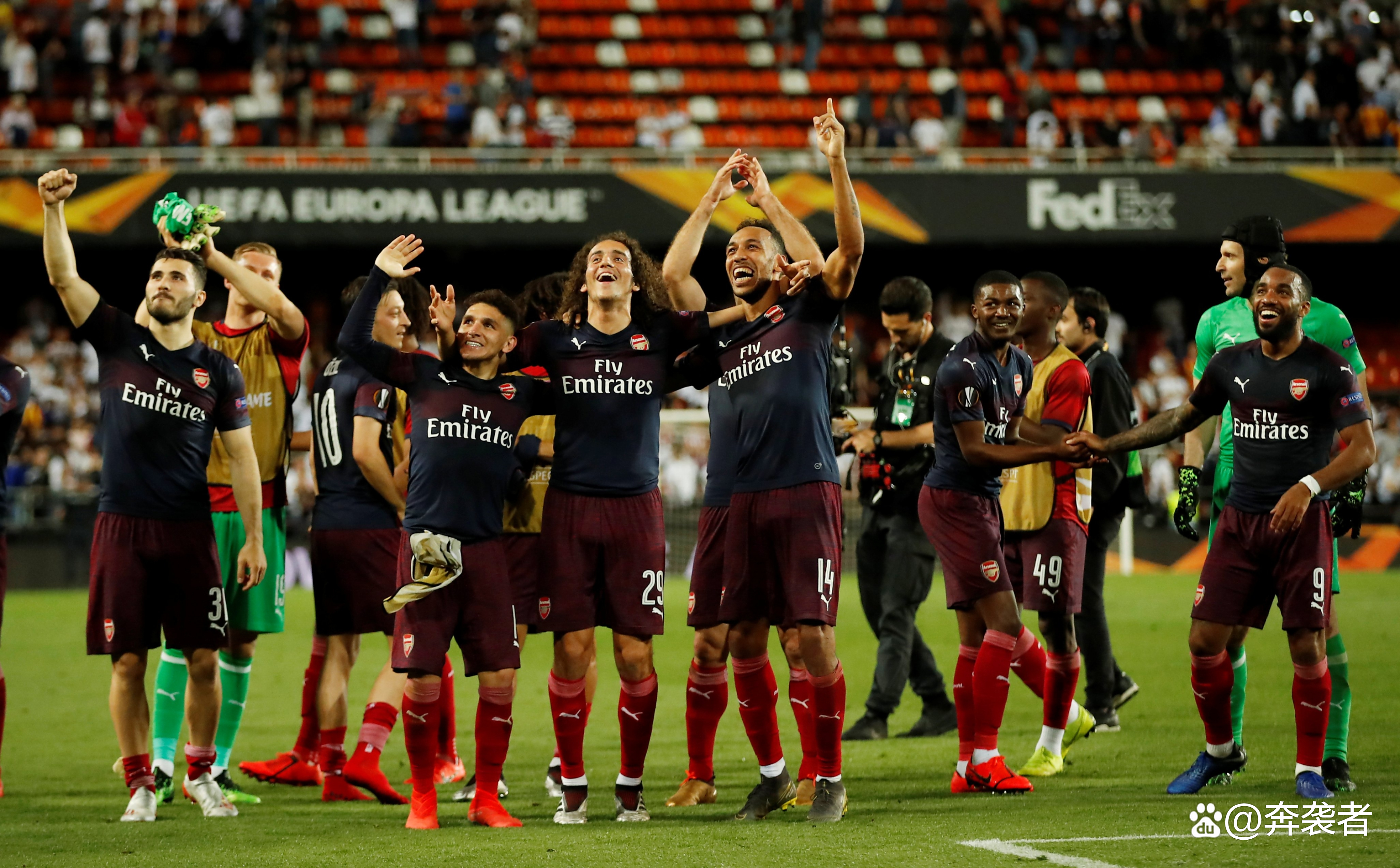 切尔西逆转曼城，马丁内利带队取胜