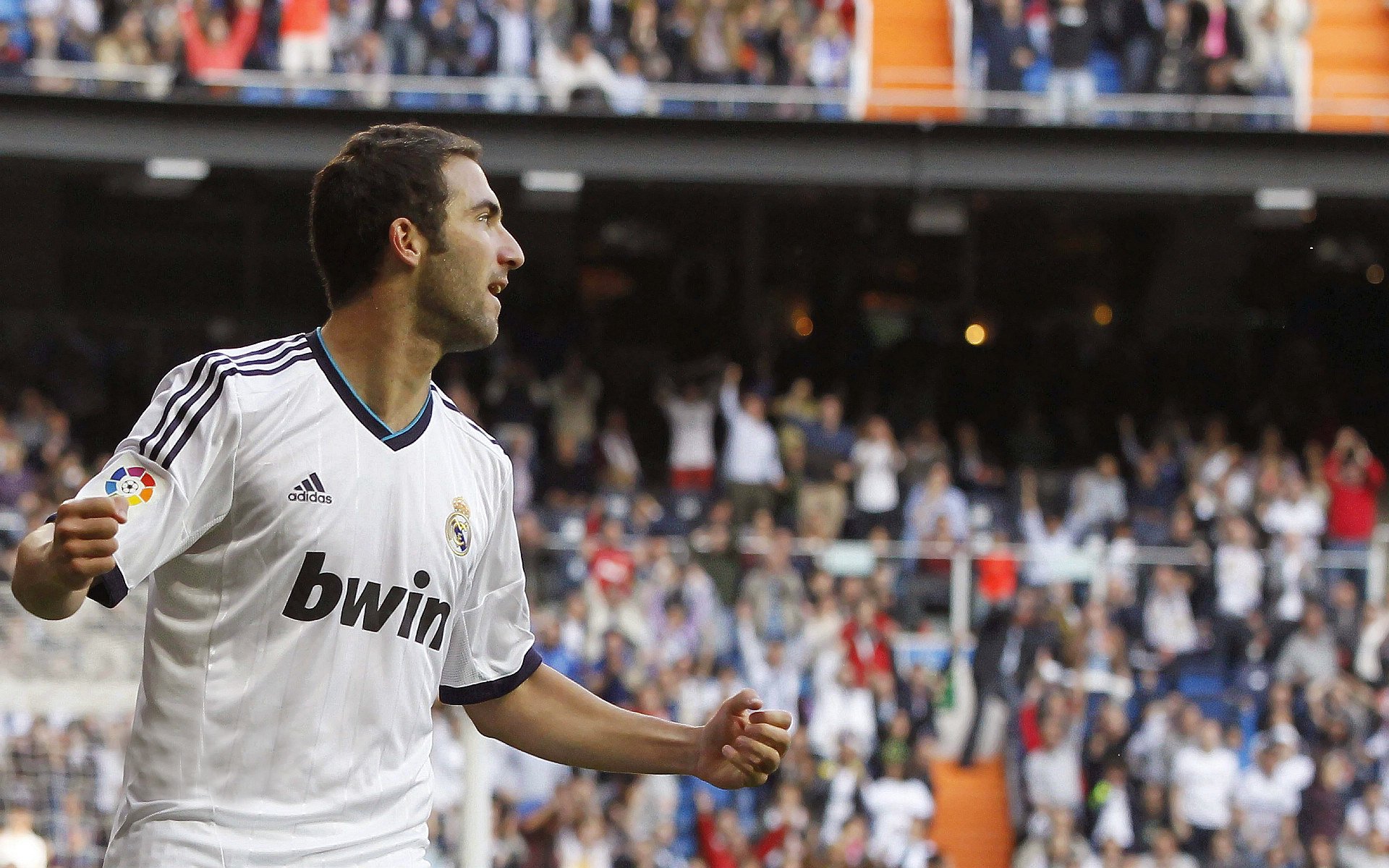 舞台越大越强！西亚卡姆爆发助独行侠单节打崩老鹰