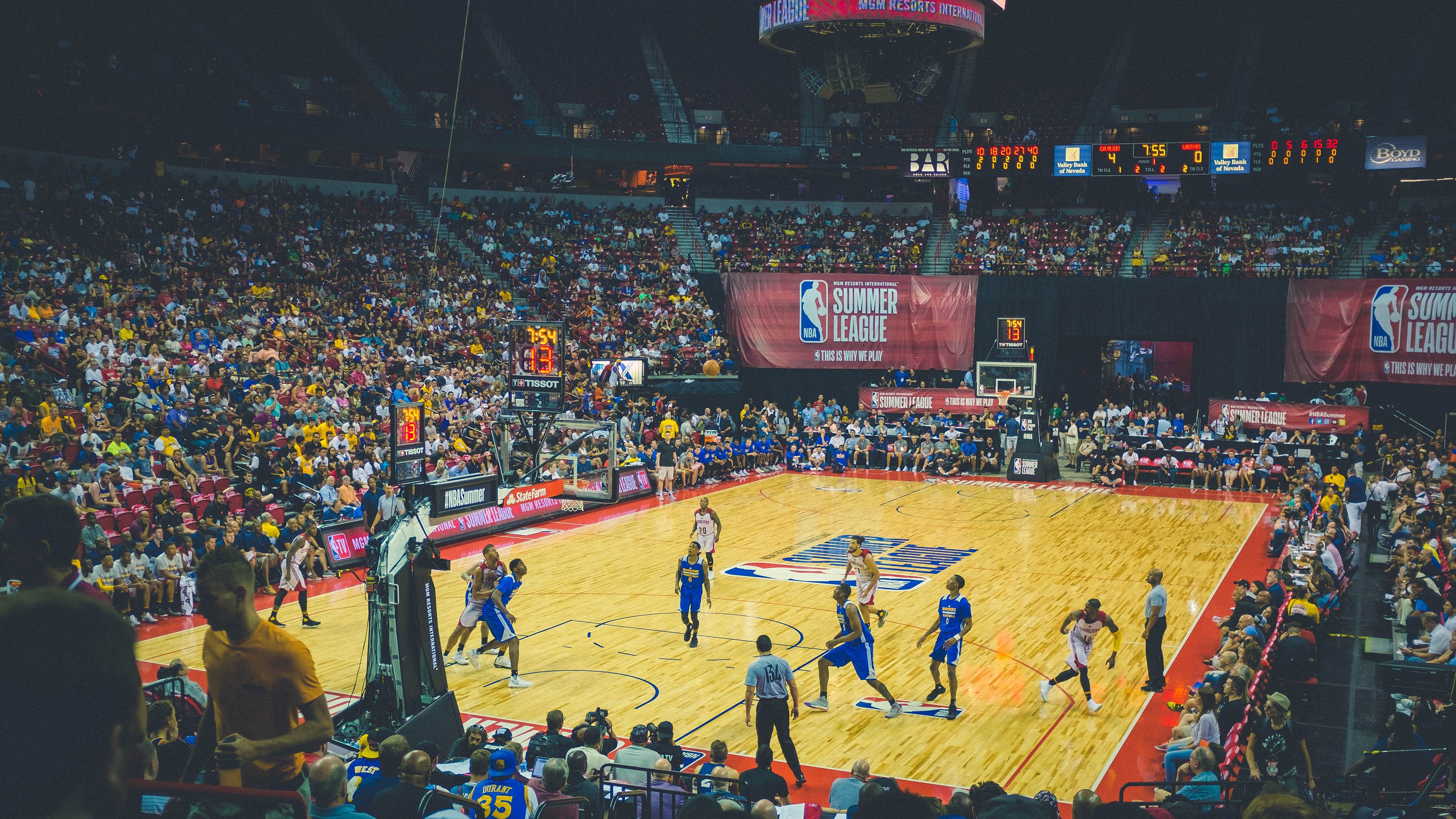 鹰击长空，利刃出鞘，老鹰末节带走雷霆，利拉德关键节点连续得分定乾坤