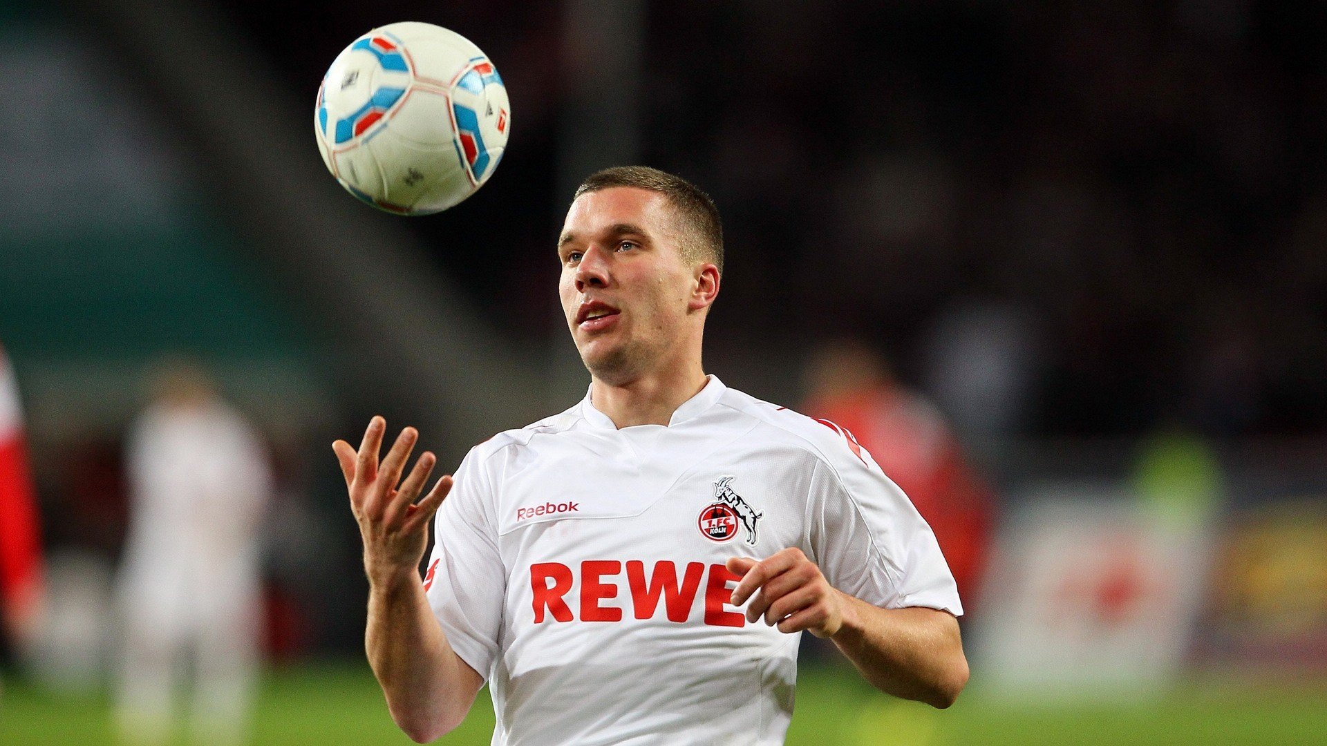 南美风暴遇红魔铁壁，戈麦斯一箭定江山，曼联轻取哥伦比亚